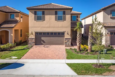 Last-Minute Thanksgiving in Orlando: 5 Properties Still Available Near Disney